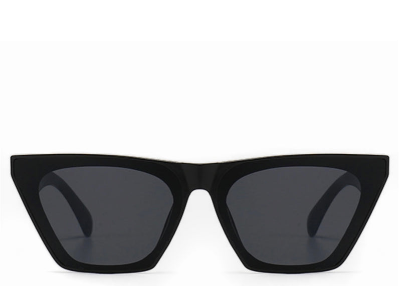Women's black chunky cats eye large sunglasses